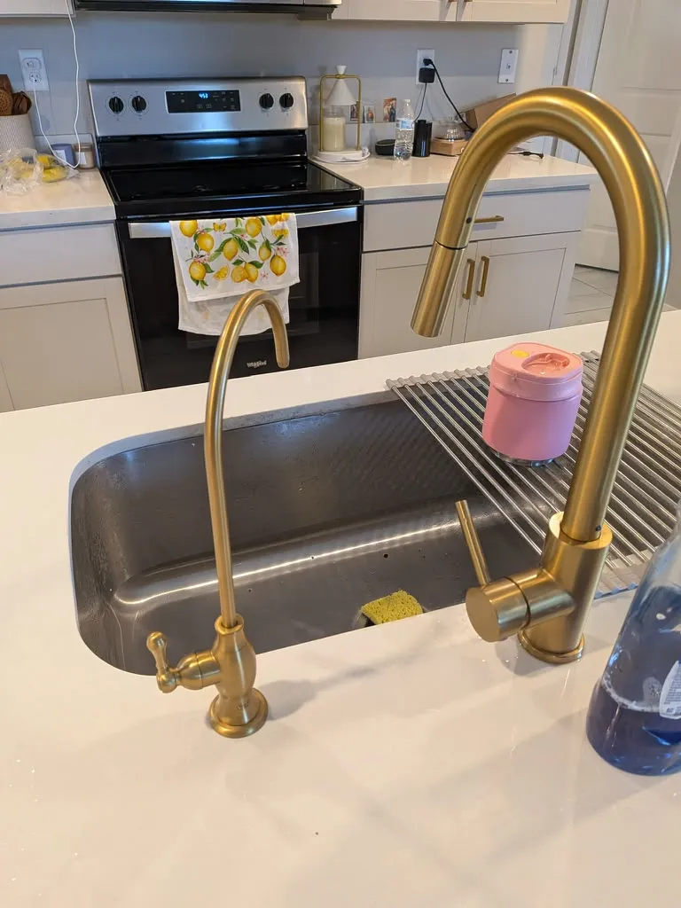 Dedicated drinking water faucet next to the kitchen faucet